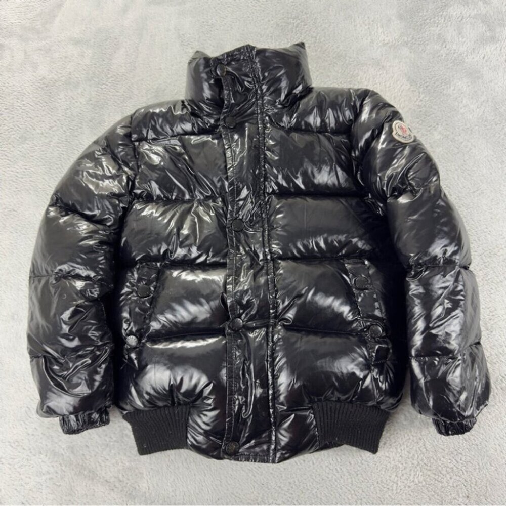 Moncler Size 6 US Kids Black Puffer Jacket with Fur Hood w/Flaws